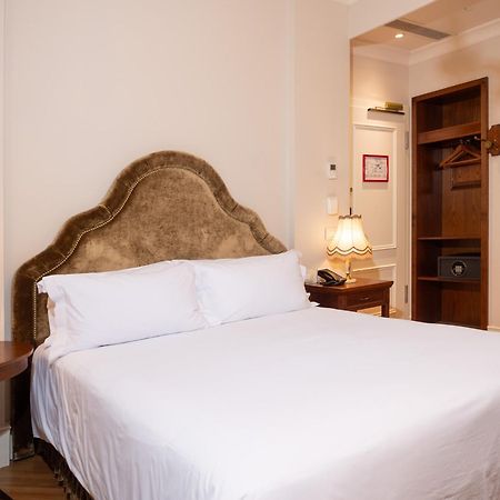 Ebel Boutique Hotel 티라나 외부 사진