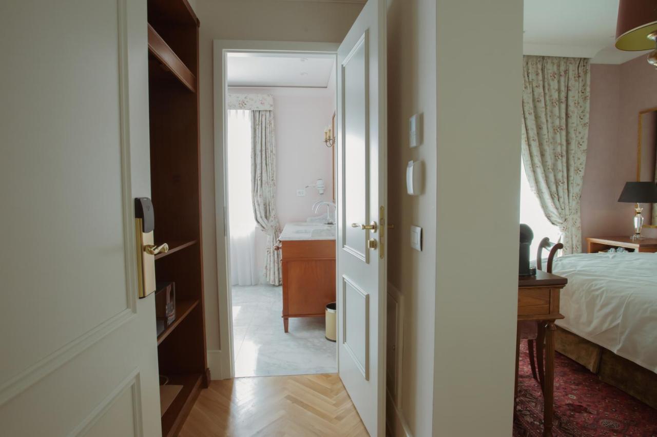Ebel Boutique Hotel 티라나 외부 사진