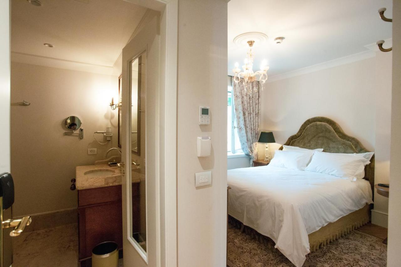 Ebel Boutique Hotel 티라나 외부 사진