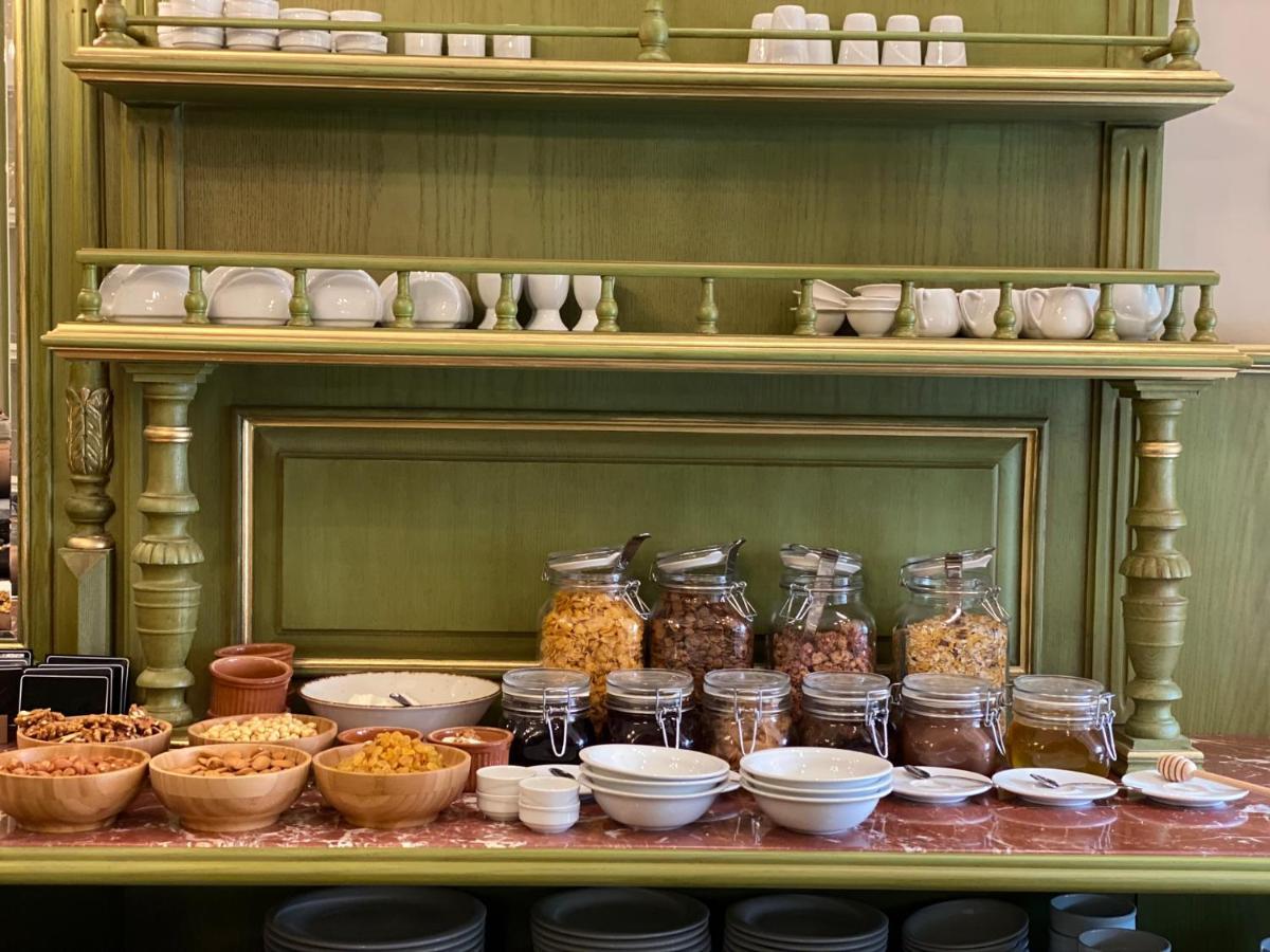 Ebel Boutique Hotel 티라나 외부 사진