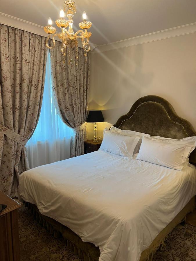 Ebel Boutique Hotel 티라나 외부 사진