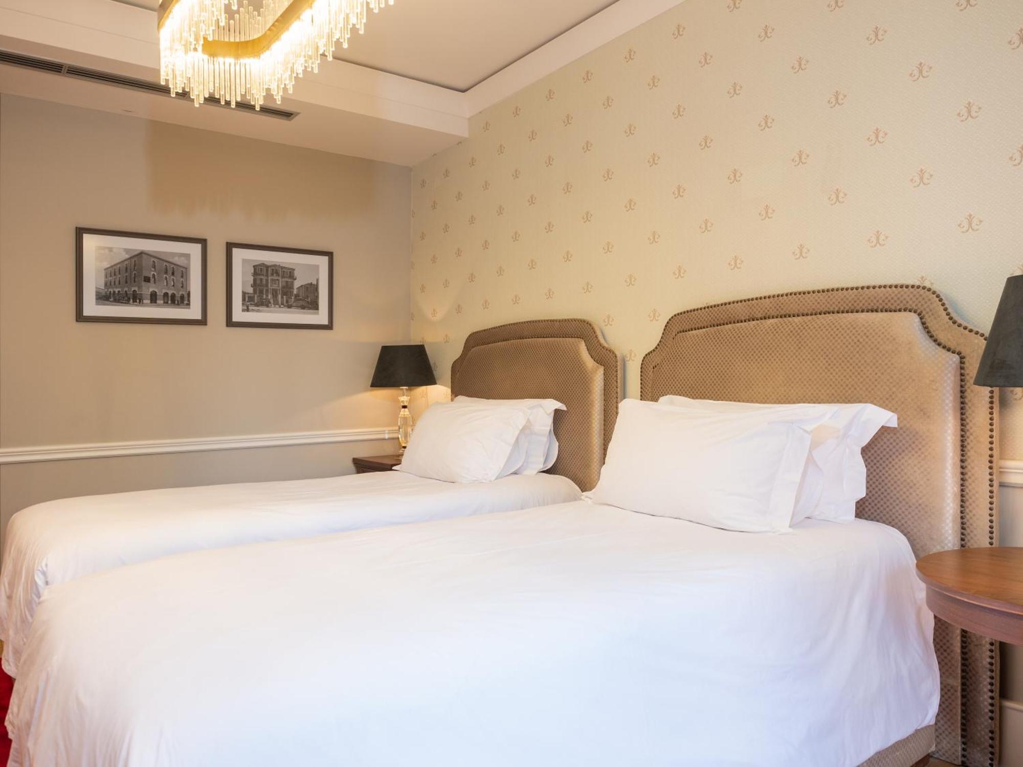 Ebel Boutique Hotel 티라나 외부 사진