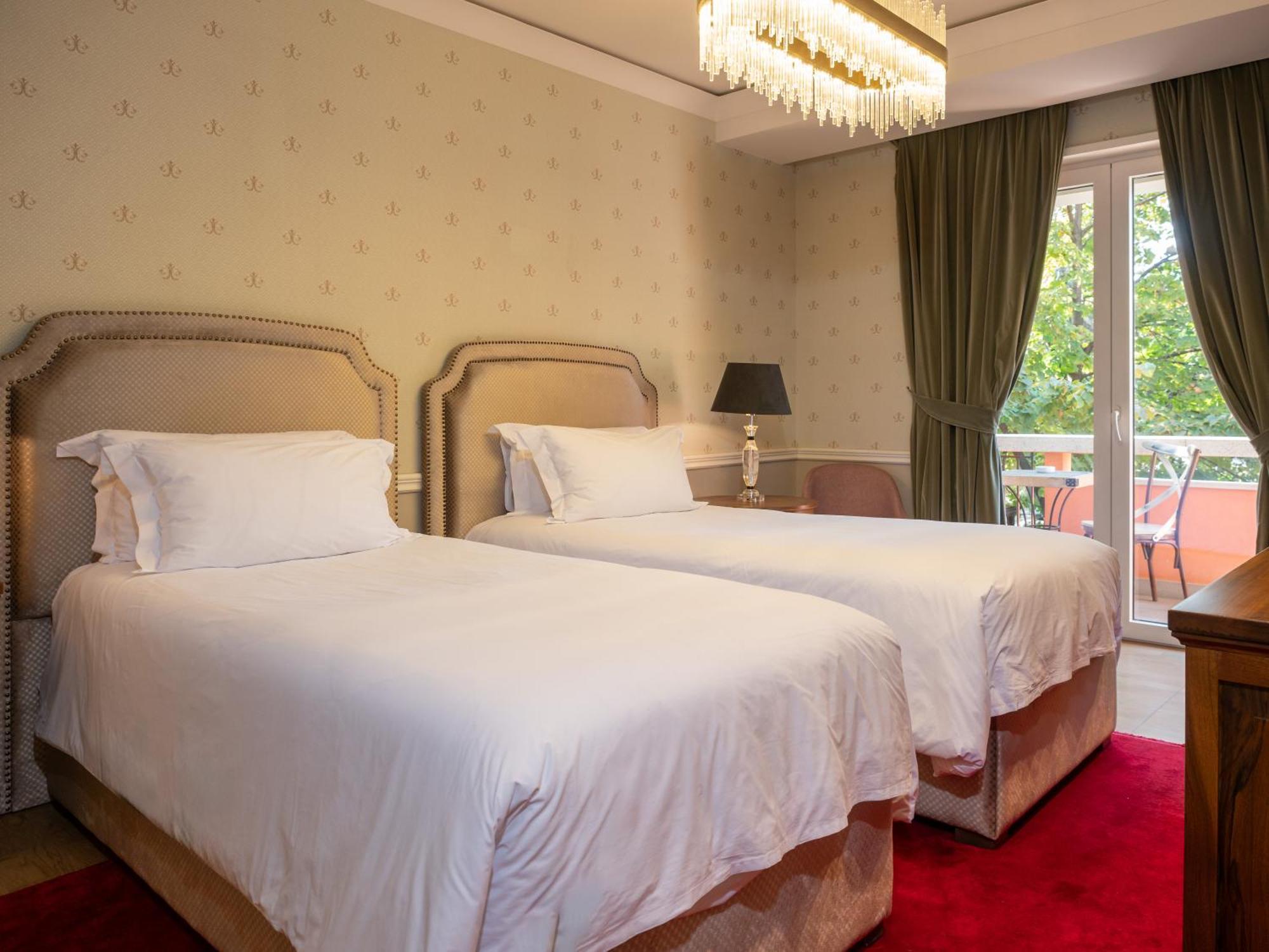 Ebel Boutique Hotel 티라나 외부 사진