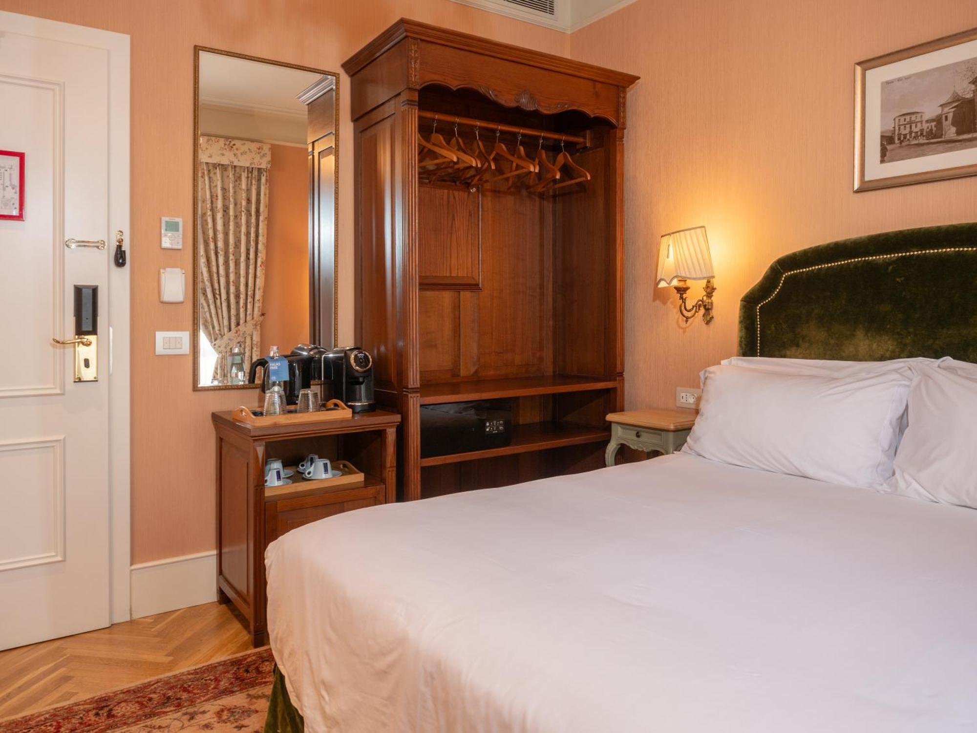 Ebel Boutique Hotel 티라나 외부 사진